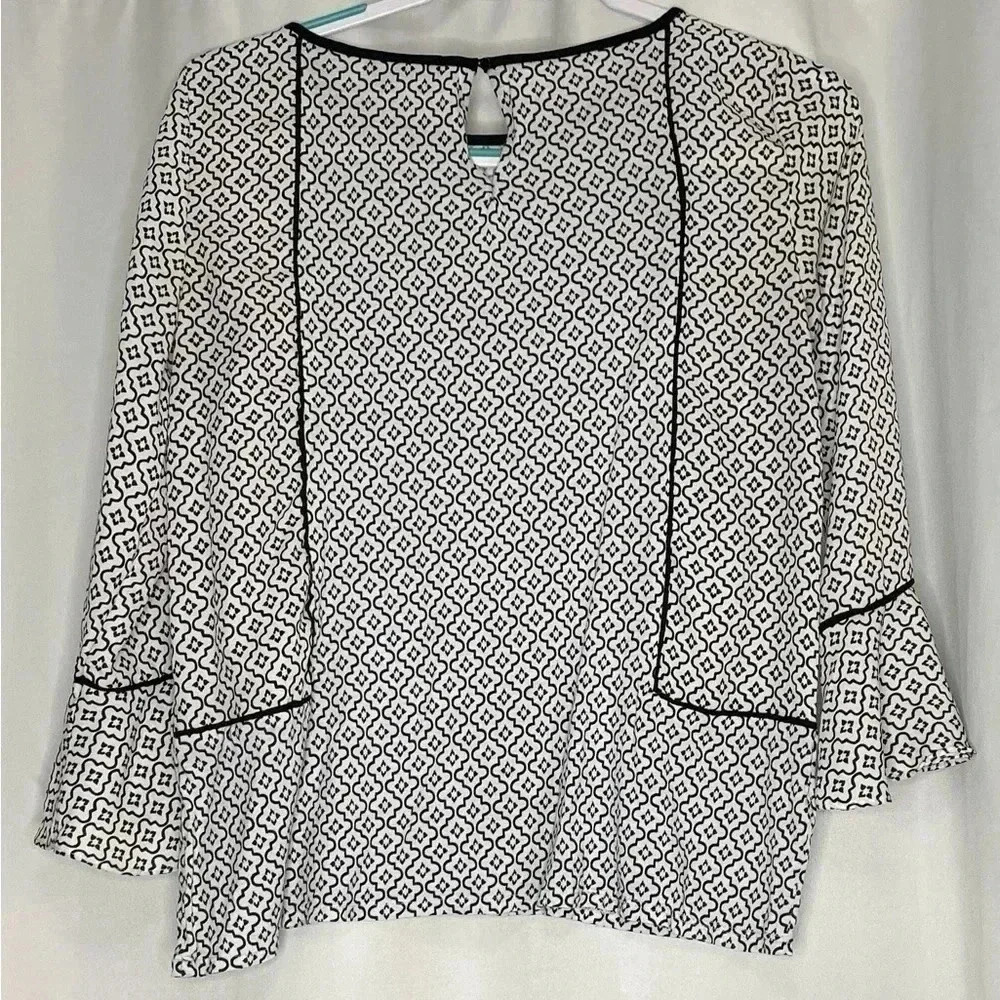 Ann Taylor LOFT cropped sleeve bell cuff blouse - Picture 3 of 4